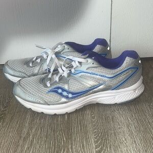 Saucony Women's Cohesion 11 Running Shoes, Size 8.5 sneakers tennis shoes